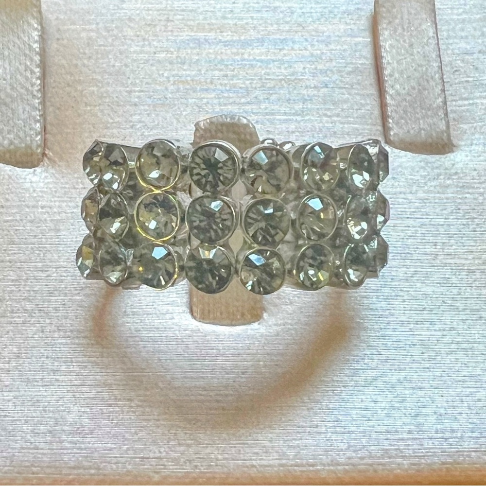 🪐Cookie Lee Crystal Stretch Ring